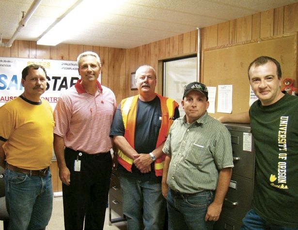 CEO e Presidente da Georgia-Pacific com Jim Hannan em visita ao  treinamento da SafeStart na Halsey.